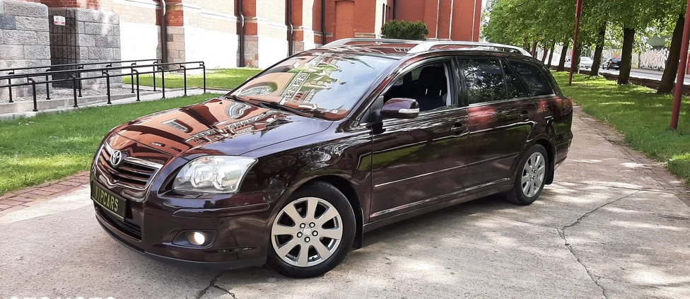 Toyota Avensis cena 19999 przebieg: 220000, rok produkcji 2008 z Złocieniec małe 781